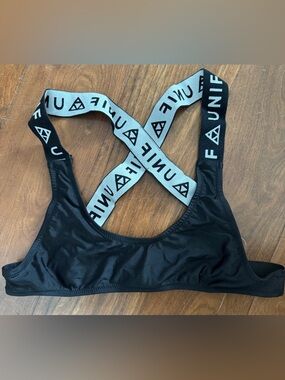 UNIF bra